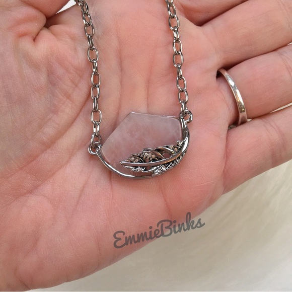New Bohemian Rose Quartz & Cubic Zirconia Mountain Pendant Necklace - Picture 2 of 13